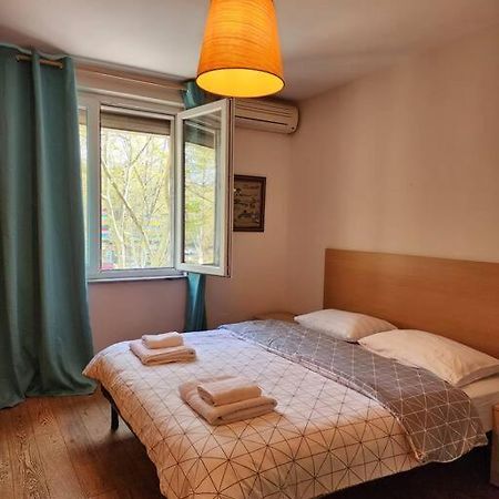Vintage Flavor Apartment/Home Tiranë Ngoại thất bức ảnh